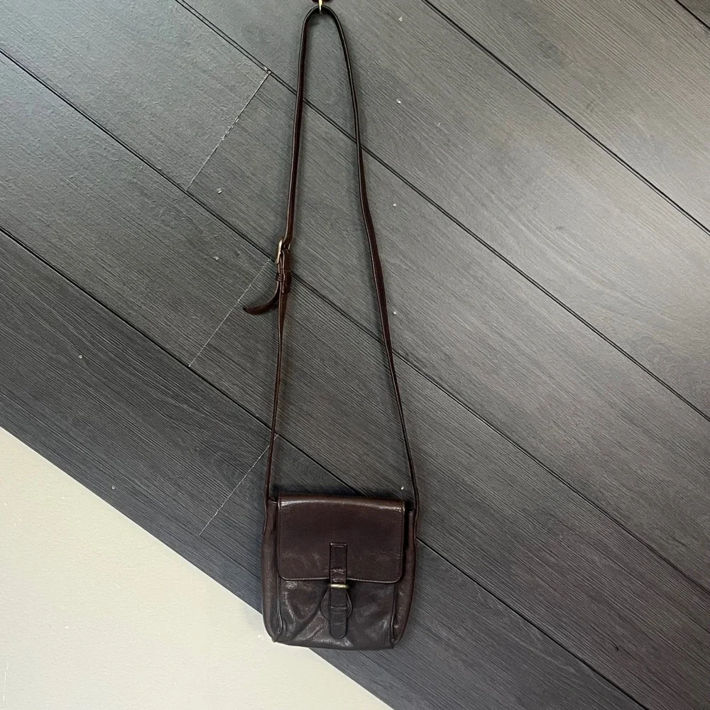 Wilsons‎ Leather Small Brown Crossbody Shoulder Bag